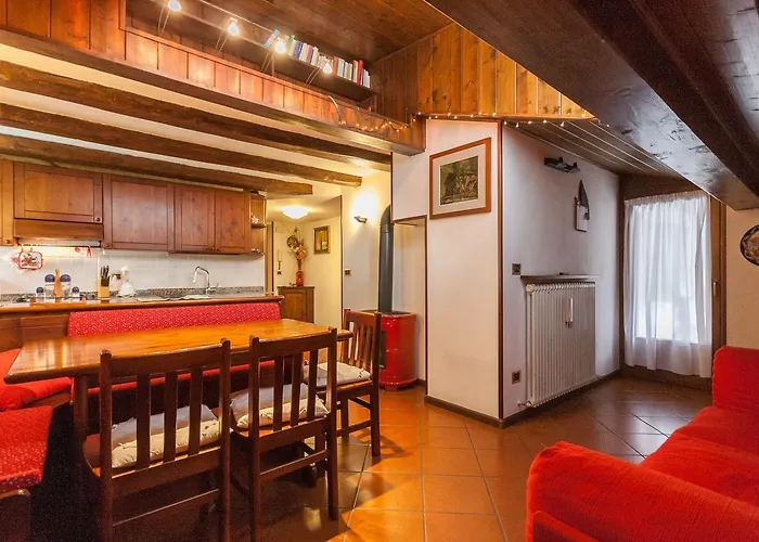 Casa Silva アパート ファルカーデ